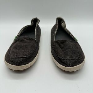 Sanuk Black/White Casual Slip-On Flats 7.5